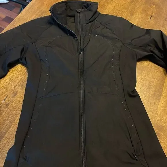 lululemon run for the cold black jacket